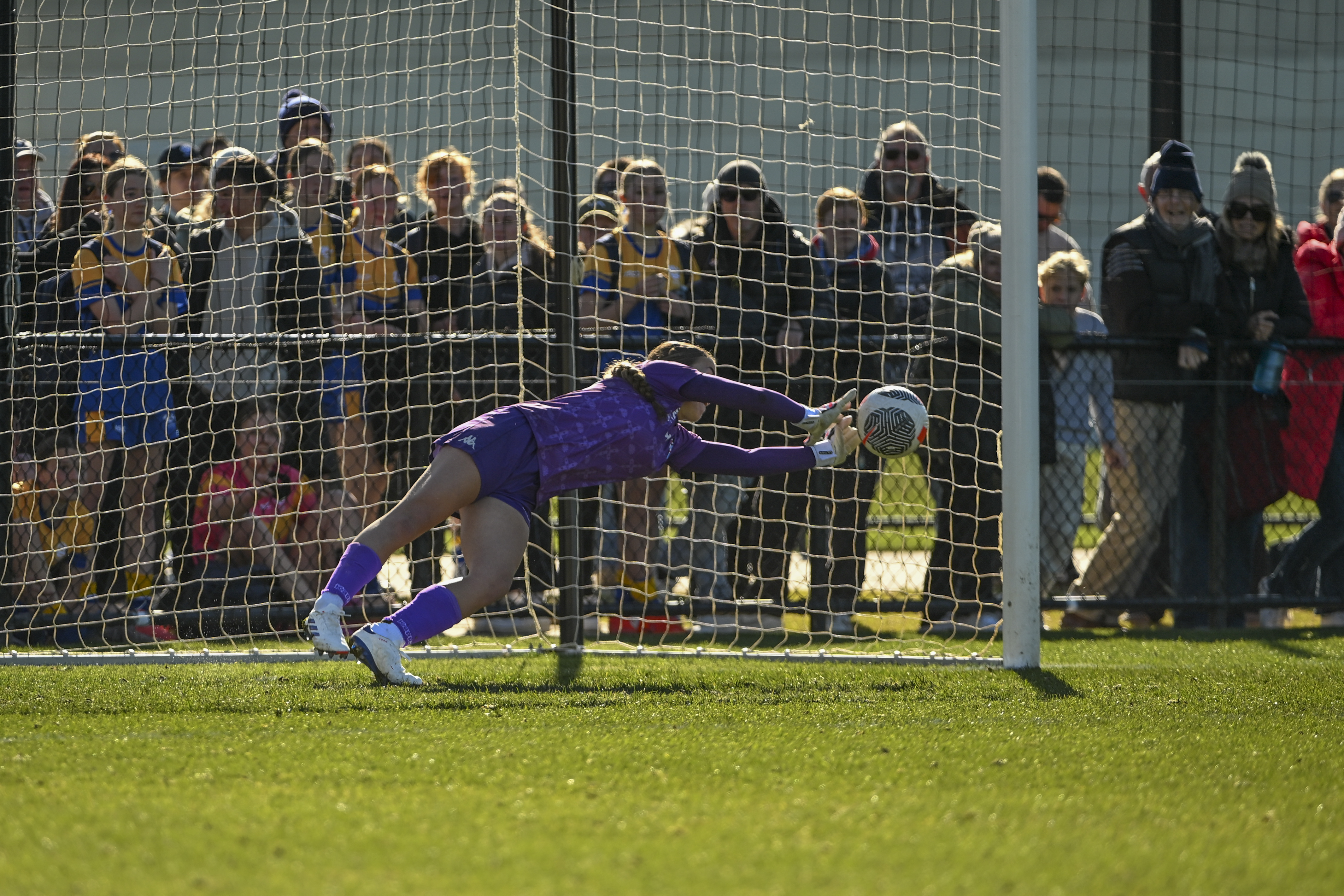 Alyse Oppedisano makes the game winning save for NSW Metro